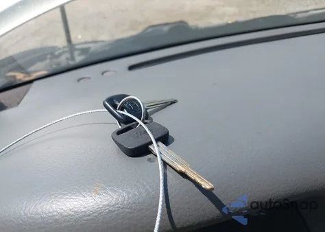 2002 Toyota Camry Le из США, поврежденный, VIN 4T1BE32K72U508192